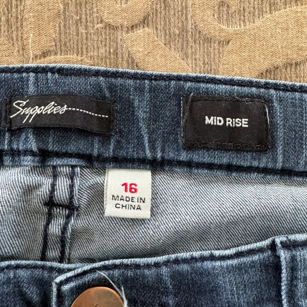 Size 16 mid rise straight leg jeans